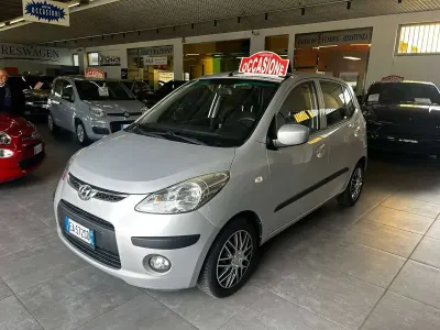 Usata Hyundai i10 65 CV (47 kW) 2010 Argento Utilitaria