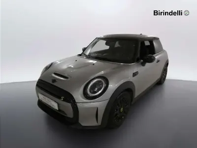 Begagnad Mini Cooper SE Classic 75 kW (102 HK) 2023 Silver Halvkombi