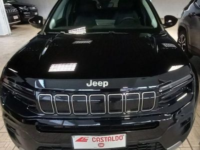 Käytetty Jeep Avenger Summit 101 HP (74 kW) 2024 Musta Katumaasturi