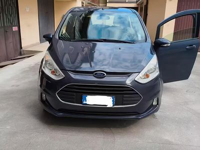 Usata Ford B-MAX 90 CV (66 kW) 2014 Blu Monovolume