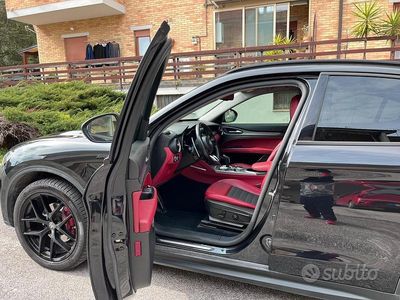Usata Alfa Romeo Stelvio Sprint 190 CV (139 kW) 2020 Nero SUV