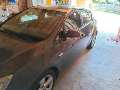 Usata Opel Astra 95 CV (69 kW) 2012 Grigio Berlina