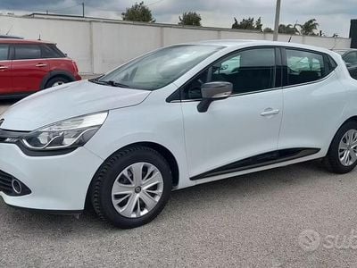 Usata Renault Clio IV 75 CV (55 kW) 2015 Bianco Berlina
