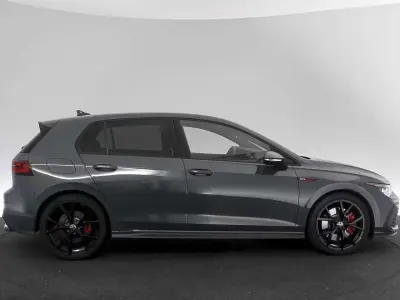Usata VW Golf VIII GTI 245 CV (180 kW) 2024 Grigio Berlina