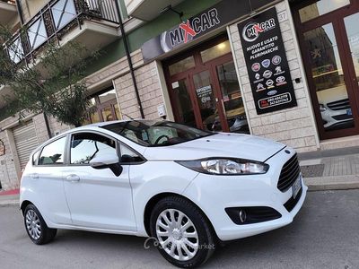 Bianco Usata 2016 Ford Fiesta Business Edition Berlina | 6990 € (Buon prezzo)