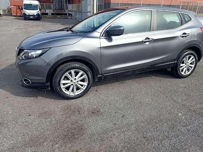 Usata Nissan Qashqai Acenta 116 CV (85 kW) 2015 Grigio SUV