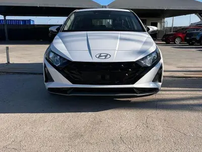 Nouvelle Hyundai i20 100 ch (73 kW) 2026 Blanc Citadine