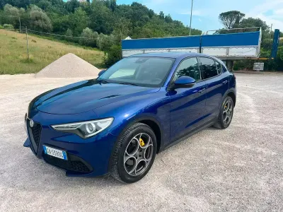 Usata Alfa Romeo Stelvio 190 CV (139 kW) 2020 Bluazzurro SUV