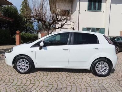 Usata Fiat Punto Evo 75 CV (55 kW) 2012 Bianco Utilitaria