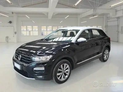 Usata VW T-Roc Style 150 CV (110 kW) 2020 Nero SUV