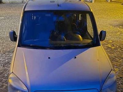 Usata Fiat Doblò 120 CV (88 kW) 2007 Grigio Monovolume