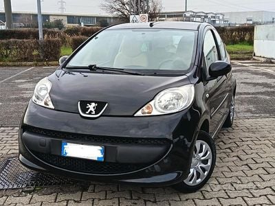 Nero Usata 2006 Peugeot 107 Utilitaria | 2900 € (Buon prezzo)