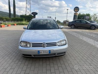 Usata VW Golf IV 130 CV (95 kW) 2002 Grigio Berlina