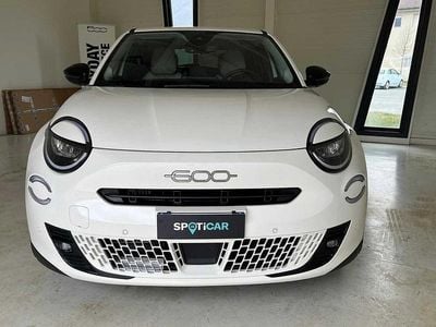 Usata Fiat 600 La Prima 101 CV (74 kW) 2025 Bianco SUV