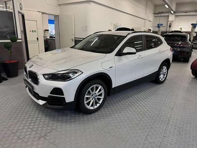Usata BMW X2 Performance 125 CV (91 kW) 2022 Mineralweiß met SUV