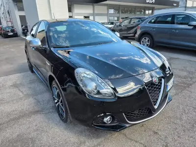 Usata Alfa Romeo Giulietta 120 CV (88 kW) 2019 Nero Utilitaria