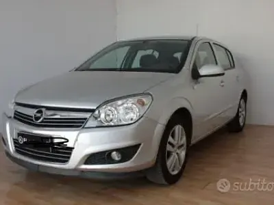 Usata Opel Astra 90 CV (66 kW) 2008 Grigio Berlina