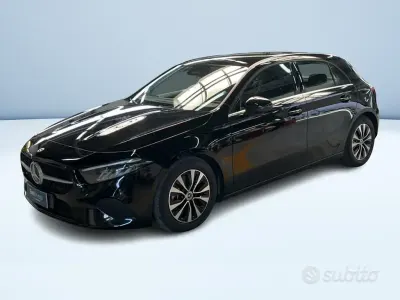 Usata Mercedes A180 Advanced 116 CV (85 kW) 2025 Nero Berlina