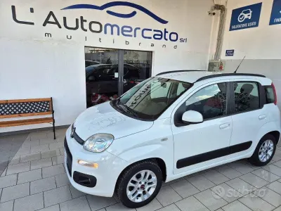 Usata Fiat Panda Lounge 69 CV (50 kW) 2017 Bianco Utilitaria