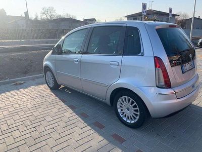 Gebraucht Lancia Musa 77 PS (56 kW) 2008 Silber Van / Kleinbus