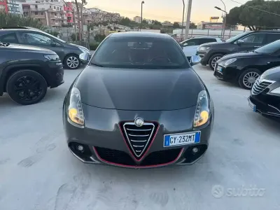 Usata Alfa Romeo Giulietta Exclusive 105 CV (77 kW) 2011 Grigio Utilitaria