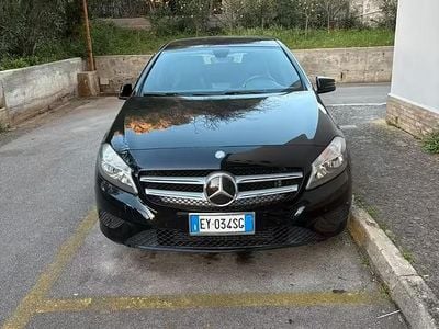 Usata Mercedes A180 122 CV (89 kW) 2015 Nero Berlina