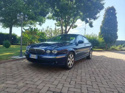 Usata Jaguar X-type Executive 230 CV (169 kW) 2004 Blu/azzurro Berlina