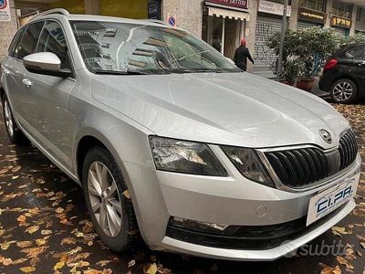 Usata Skoda Octavia G-TEC Ambition 131 CV (96 kW) 2019 Grigio Station wagon