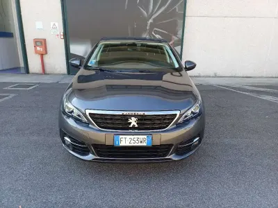 Usata Peugeot 308 Business-Line 131 CV (96 kW) 2019 Grigio Utilitaria