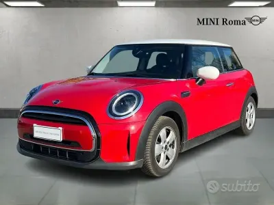Używany Mini Cooper Business 136 KM (100 kW) 2022 Czerwony Hatchback