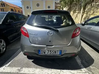Usata Mazda 2 Inclusive 90 CV (66 kW) 2009 Utilitaria