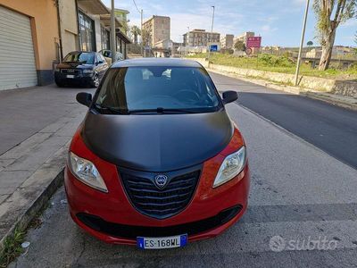 Usata Lancia Ypsilon S 95 CV (69 kW) 2013 Rosso Utilitaria
