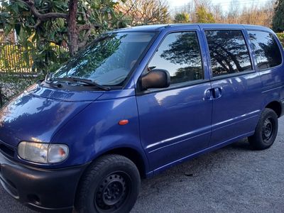 usata Nissan Serena 1.6i 16V cat 5 porte Magic