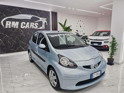 Usata Toyota Aygo 68 CV (50 kW) 2006 Blu/azzurro Utilitaria