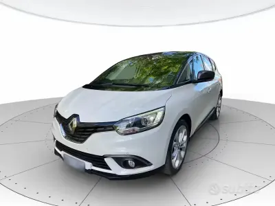 Usata Renault Grand Scénic IV Business 120 CV (88 kW) 2020 Bianco Monovolume