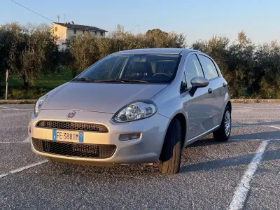 Usata Fiat Punto Street 69 CV (50 kW) 2016 Utilitaria
