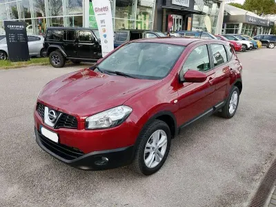 Usata Nissan Qashqai Tekna 150 CV (110 kW) 2013 Rosso SUV