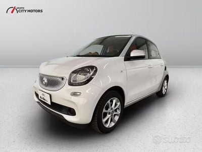 Usata Smart ForFour Passion 71 CV (52 kW) 2015 Bianco Utilitaria