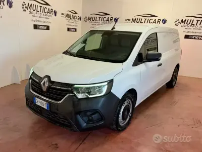 Begagnad Renault Kangoo 116 HK (85 kW) 2023 Vit Minibuss