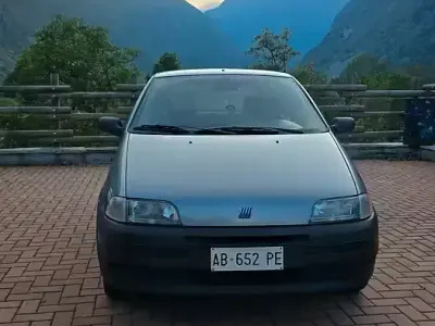 Usata Fiat Punto 54 CV (39 kW) 1994 Grigio Berlina