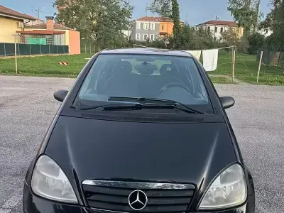 Usata Toyota Yaris 106 CV (77 kW) 2000 Berlina
