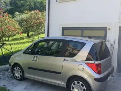 Usata Peugeot 1007 68 CV (50 kW) 2006 Monovolume