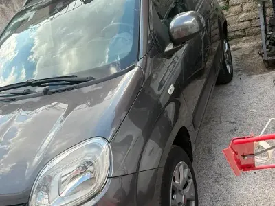 Usata Fiat Panda 85 CV (62 kW) 2018 Grigio Utilitaria