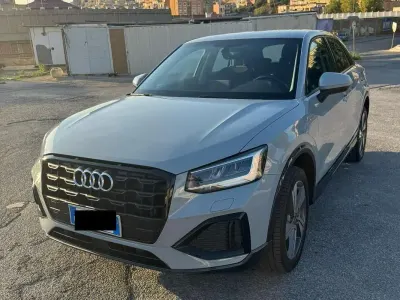 Usata Audi Q2 Admired 116 CV (85 kW) 2022 Grigio SUV