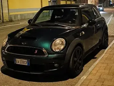 Usata Mini Cooper S 184 CV (135 kW) 2010 Verde Utilitaria