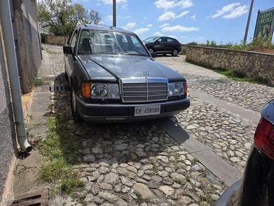 Usata Mercedes E250 90 CV (66 kW) 1991 Berlina