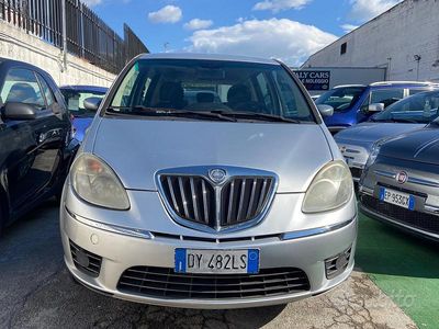 Usata Lancia Musa 77 CV (56 kW) 2009 Grigio Monovolume