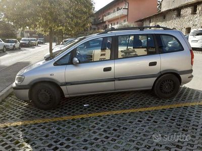 Usata Opel Zafira 1999 Grigio Monovolume