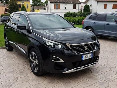 Usata Peugeot 5008 GT-line 120 CV (88 kW) 2017 Nero SUV