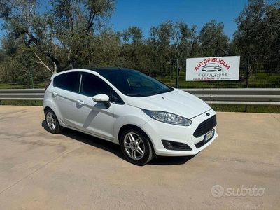 Usata Ford Fiesta Titanium 75 CV (55 kW) 2014 Bianco Utilitaria